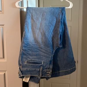 Women’s Ariat jeans